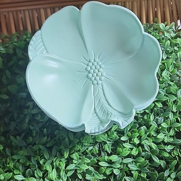 Vintage Mint Green Hofman Insustries Molded Plastic Salad Bowls - Picture 4 of 7
